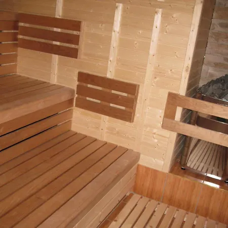Pokoj S Balkonem, Manzelska Postel *