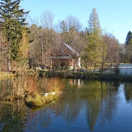 Pokoj S Balkonem, Manzelska Postel